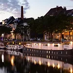 Hotel The Boatel